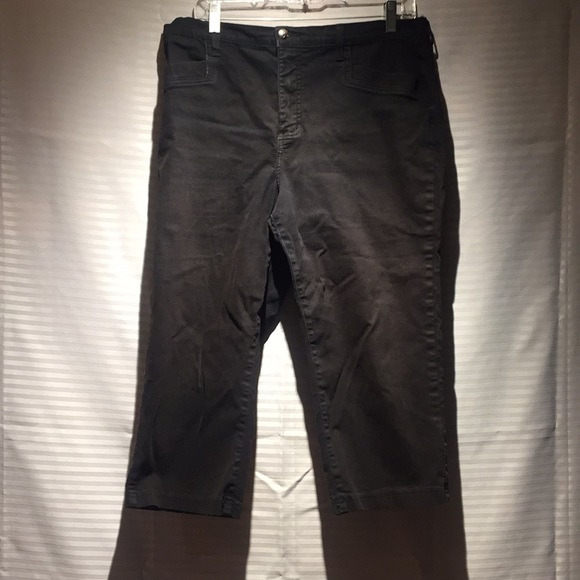 NYDJ Pants - Black capris